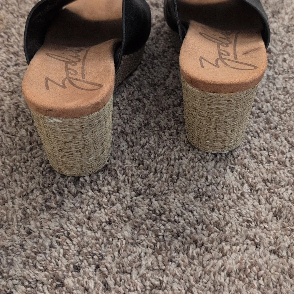 Zodiac 100% Leather Black Wedge Sandals - Picture 9 of 9